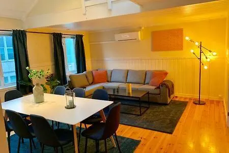 Central Location. Close To Everything. Family Friendly. *